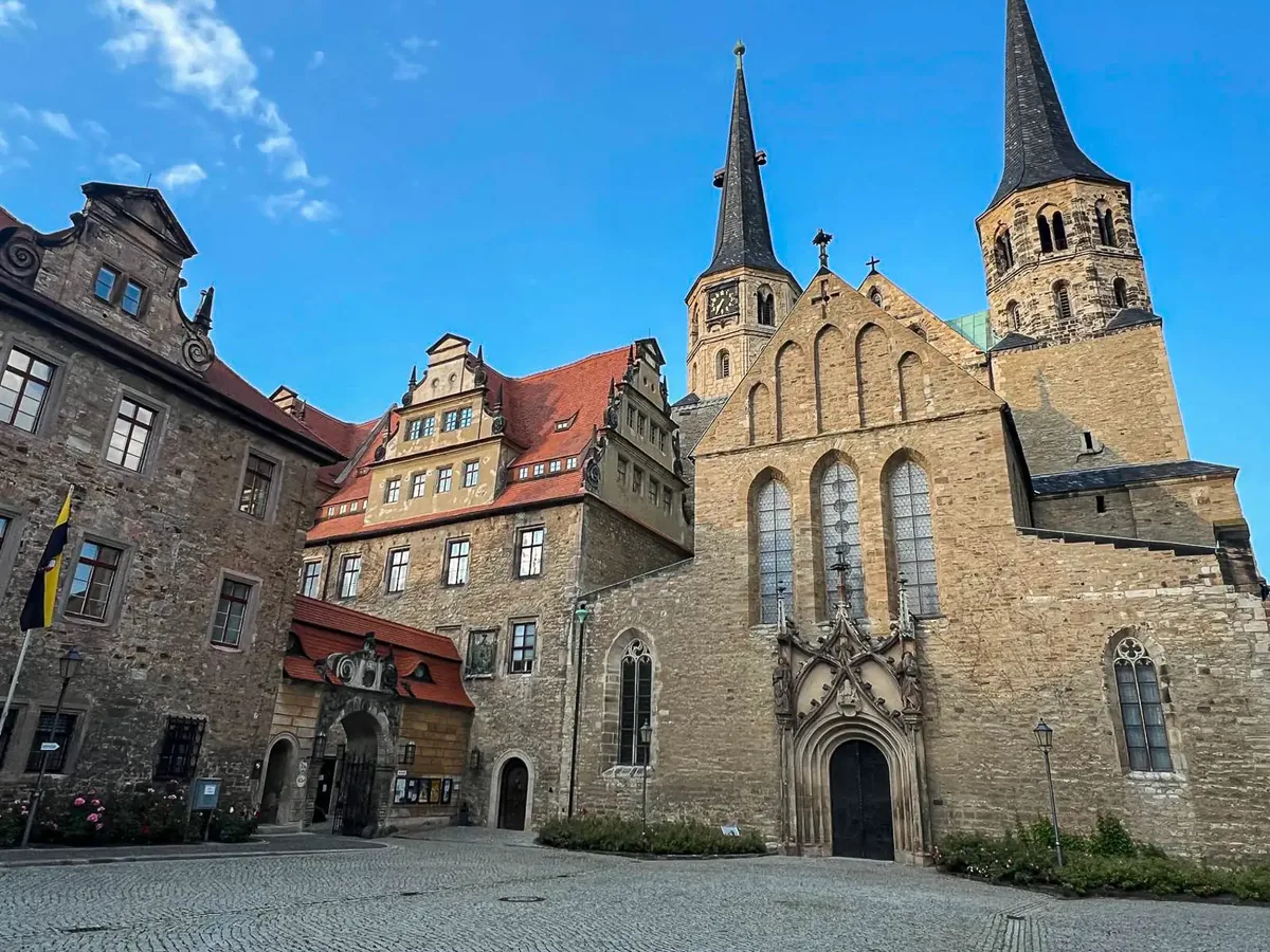 Merseburger Dom und Schloss im Stadtzentrum